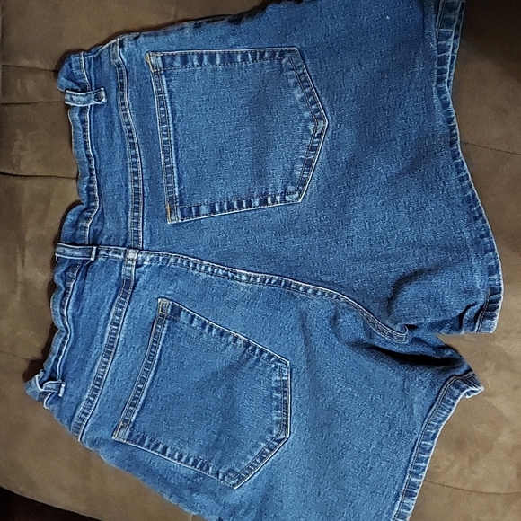 BILL Bass Jeans Shorts Size 6 - Picture 3 of 4